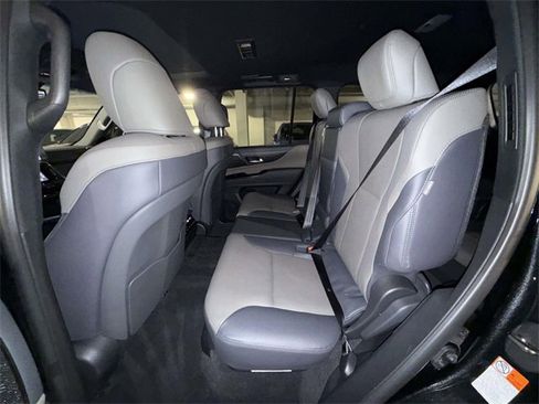 Certified 2025 Lexus LX 700h Overtrail image 18