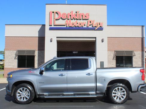 Used 2020 Chevrolet Silverado 1500 LTZ image 9