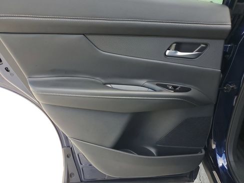 Certified 2025 Nissan Murano SL image 14