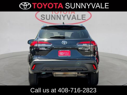 Used 2025 Toyota Corolla Cross XLE AWD/4WD image 9