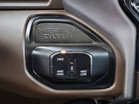 Used 2025 RAM 2500 Laramie AWD/4WD image 28