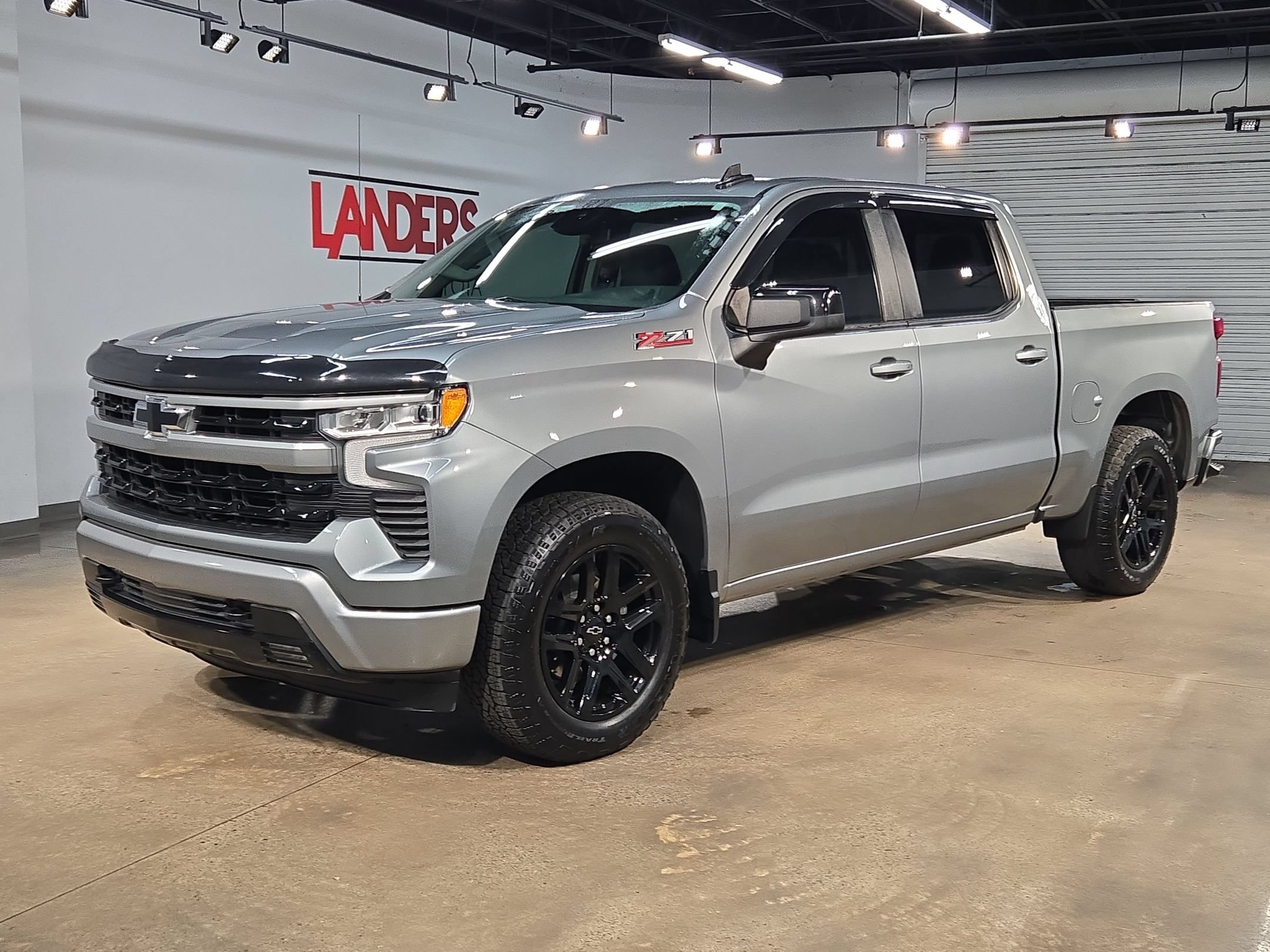 Used 2023 Chevrolet Silverado 1500 RST w/ Texas Edition Plus AWD/4WD image 3