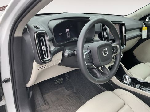 New 2026 Volvo XC40 B5 Plus w/ Protection Package Premier AWD/4WD image 10