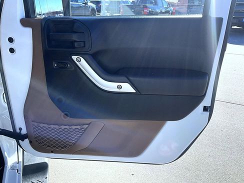 Used 2013 Jeep Wrangler Unlimited Sahara w/ Dual Top Group image 17