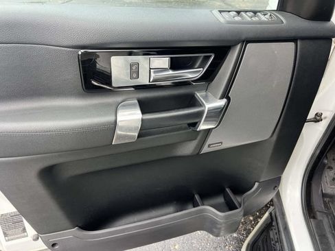 Used 2016 Land Rover LR4 HSE AWD/4WD image 18