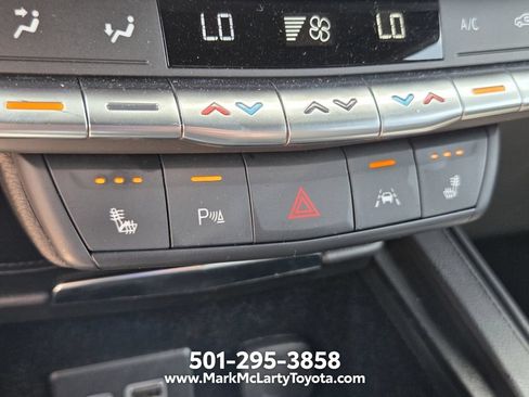 Used 2023 Cadillac XT4 Premium Luxury w/ Cold Weather Package AWD/4WD image 20