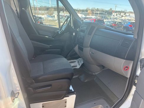 Used 2012 Mercedes-Benz Sprinter 2500 image 8