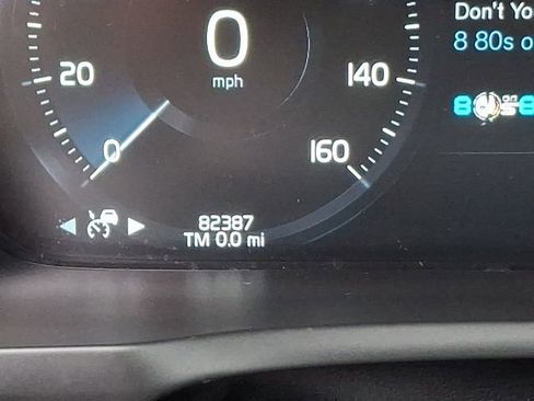 Used 2016 Volvo XC90 T6 Momentum AWD/4WD image 29