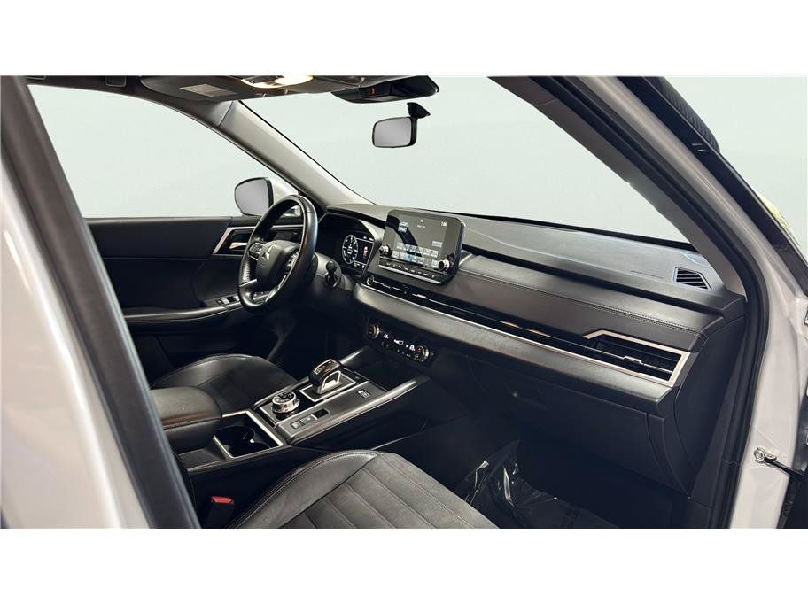 Used 2024 Mitsubishi Outlander Ralliart AWD/4WD image 20