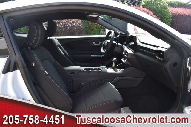 Used 2025 Ford Mustang Coupe RWD image 21