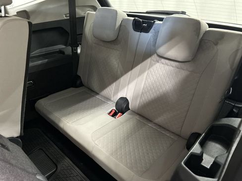 Used 2018 Volkswagen Tiguan S w/ 3rd Row Seat Package AWD/4WD image 20