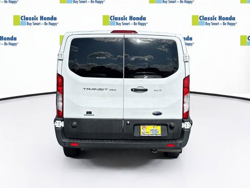 Used 2024 Ford Transit 350 XLT RWD image 7