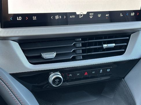 New 2026 Ford Explorer Active w/ Active Comfort Package image 19