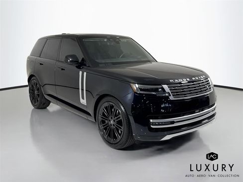 Used 2024 Land Rover Range Rover Autobiography image 3