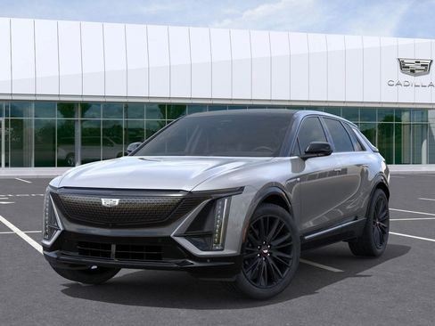 New 2025 Cadillac Lyriq Sport RWD image 9