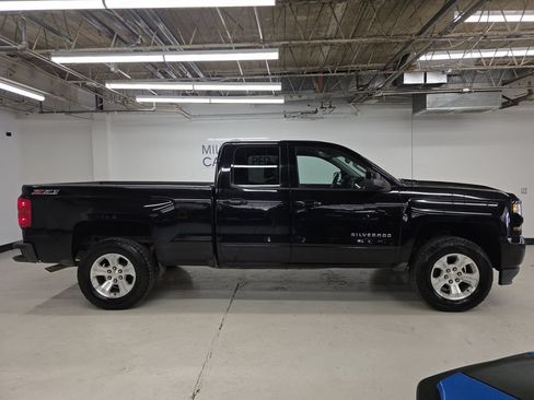 Used 2017 Chevrolet Silverado 1500 LT w/ All Star Edition AWD/4WD image 6