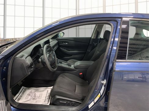 Used 2023 Honda Accord EX image 9