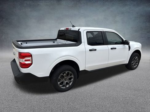 Used 2023 Ford Maverick XLT image 5