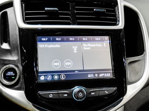 Used 2019 Chevrolet Sonic Premier FWD image 25