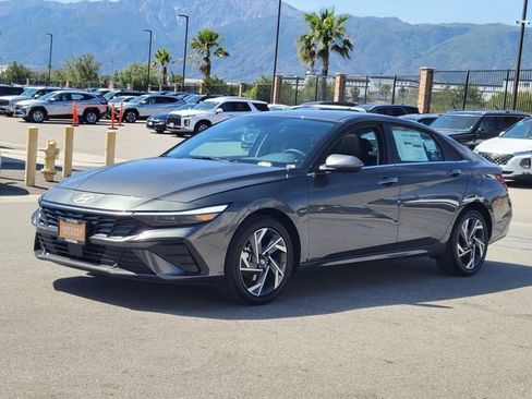 New 2026 Hyundai Elantra Limited image 2