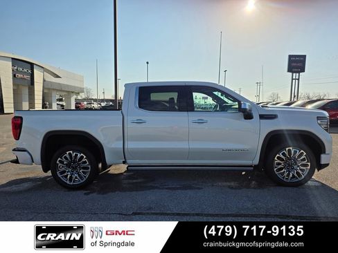 Used 2024 GMC Sierra 1500 Denali Ultimate AWD/4WD image 8