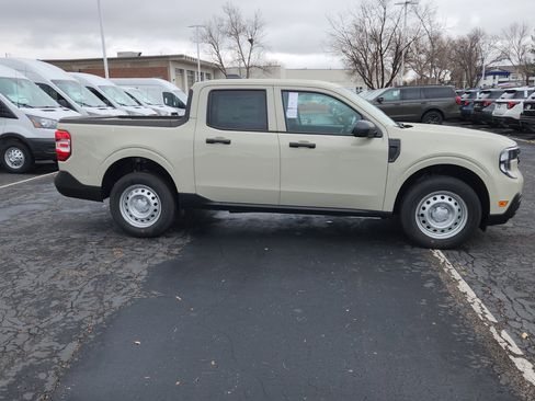 New 2025 Ford Maverick XL w/ Equipment Group 102A image 15