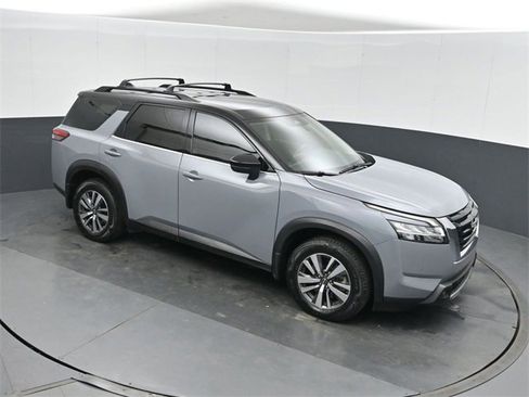 Used 2023 Nissan Pathfinder SL w/ Lighting Package (N92) image 30