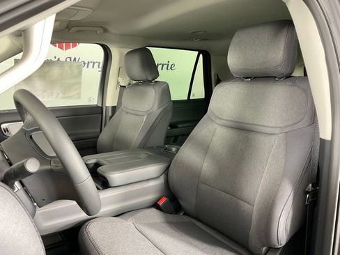 New 2025 Ford Expedition Active image 14