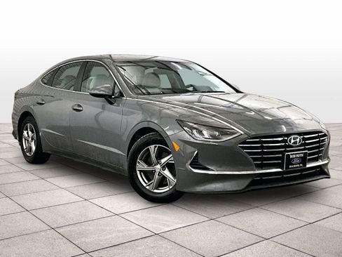Used 2023 Hyundai Sonata SE FWD image 2