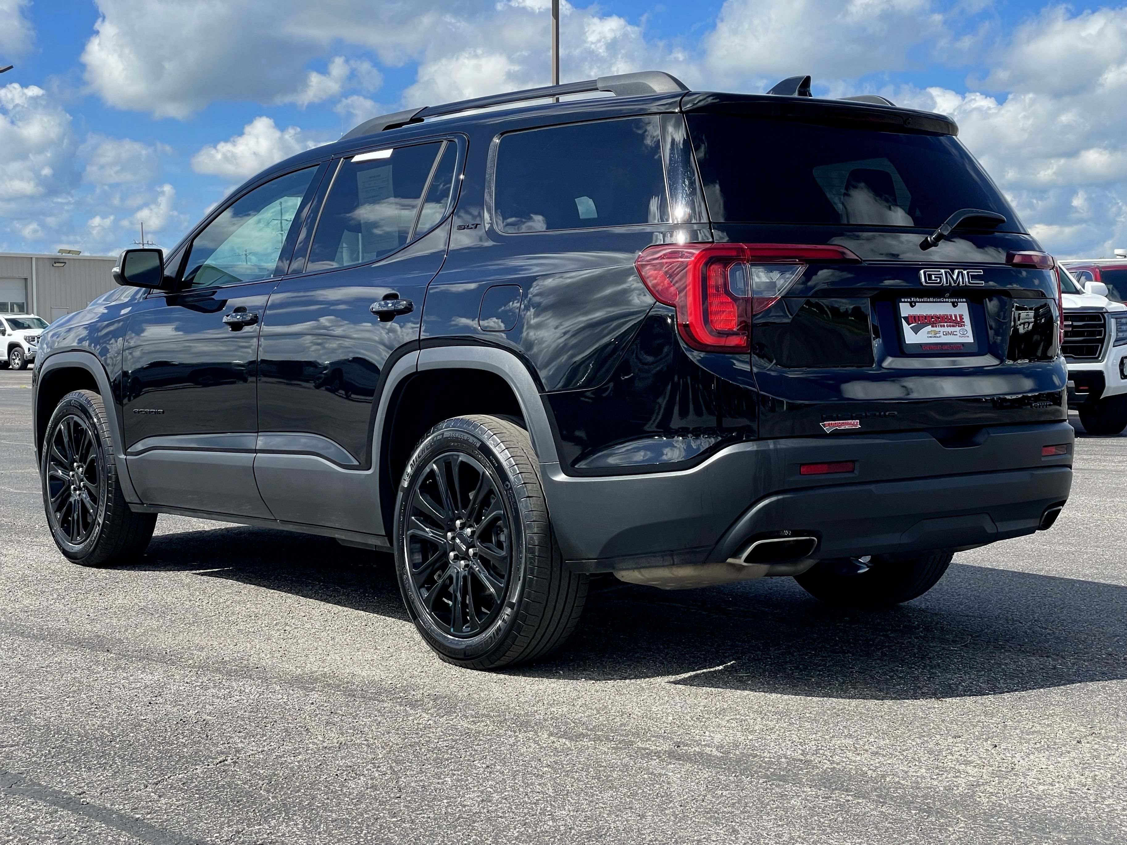 Certified 2023 GMC Acadia SLT w/ Elevation Edition AWD/4WD image 6