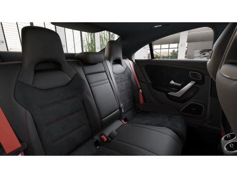 Used 2025 Mercedes-Benz CLA 35 AMG 4MATIC image 4