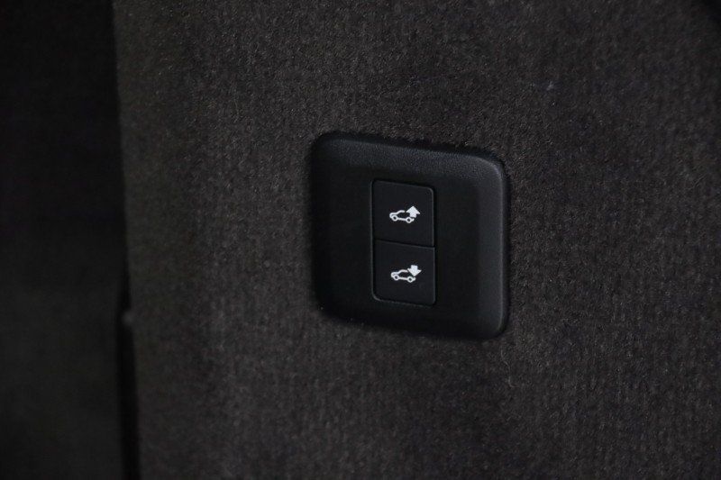 Used 2020 Land Rover Range Rover Sport HSE AWD/4WD image 34