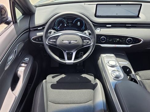 Used 2025 Genesis GV70 2.5T w/ Sport Prestige Package AWD/4WD image 13