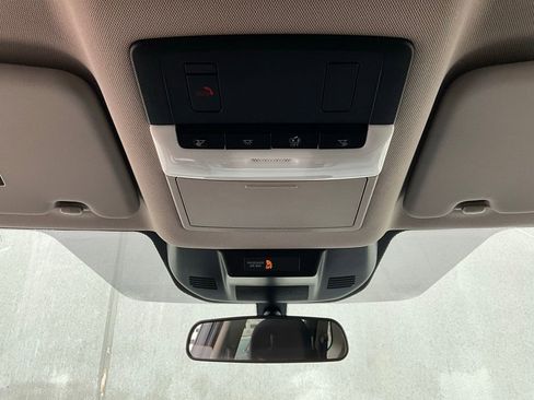 Used 2025 Nissan Rogue SV image 16