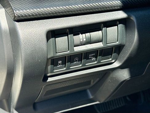 Used 2020 Subaru Crosstrek 2.0i Premium w/ Moonroof Package 2 image 10