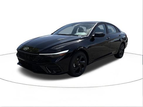 New 2026 Hyundai Elantra Sport FWD image 7