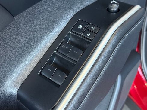 Certified 2023 Toyota Highlander XLE image 19