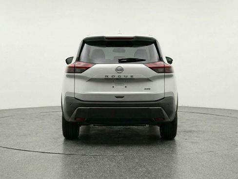Used 2025 Nissan Rogue SV image 7
