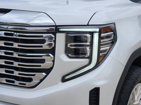Used 2024 GMC Sierra 1500 Denali AWD/4WD image 10