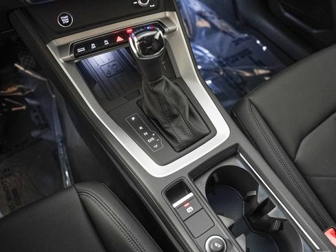 New 2025 Audi Q3 2.0T Premium image 18