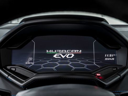 Used 2022 Lamborghini Huracan EVO RWD image 14