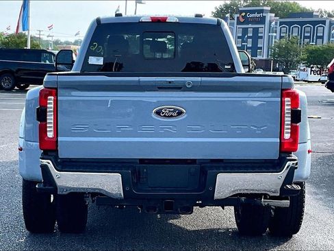 New 2026 Ford F350 4x4 Crew Cab DRW Super Duty image 4
