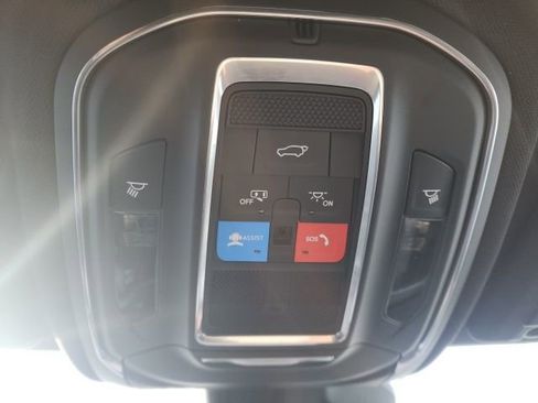 New 2026 Jeep Grand Cherokee Laredo image 6