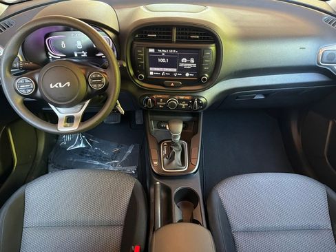Used 2024 Kia Soul LX w/ Option Group 015 FWD image 13