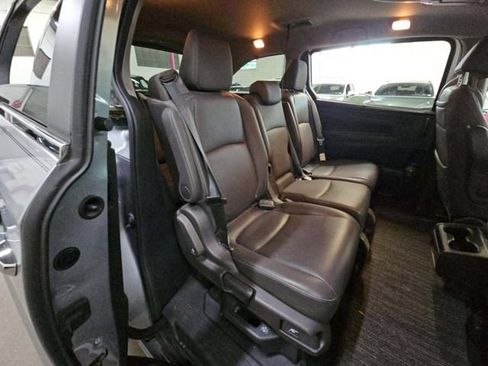 Used 2024 Honda Odyssey Touring image 17