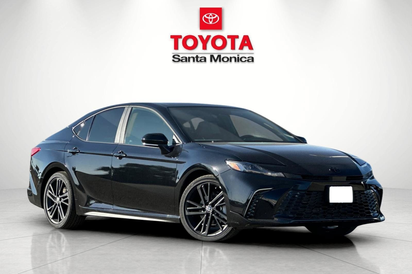 New 2026 Toyota Camry Hybrid FWD image 1