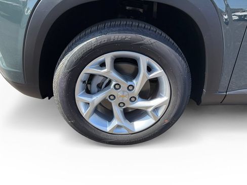 New 2026 Chevrolet Trax LS w/ LS Convenience Package FWD image 9