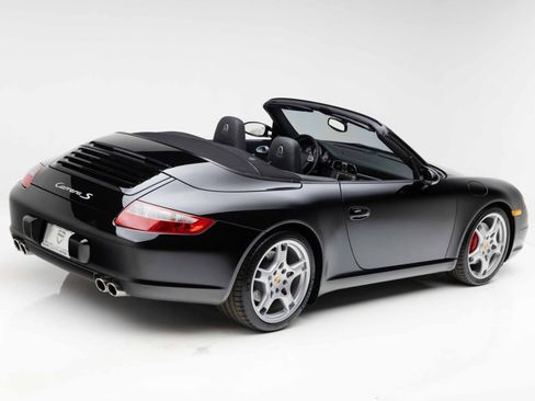 Used 2008 Porsche 911 Carrera S RWD image 3