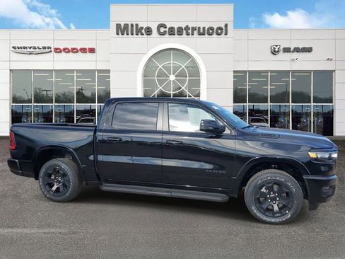 New 2026 RAM 1500 4x4 Crew Cab image 3