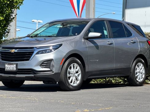 Used 2024 Chevrolet Equinox LT w/ LPO, Floor Liner Package FWD image 8